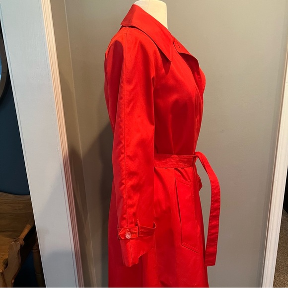 Vintage Misty Harbor Red Trench Coat with Matching Head Scarf, Size 6 - Picture 3 of 16